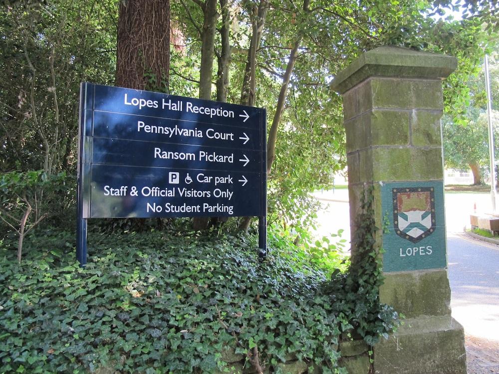 University Of Exeter - Pennsylvania Court Bagian luar foto